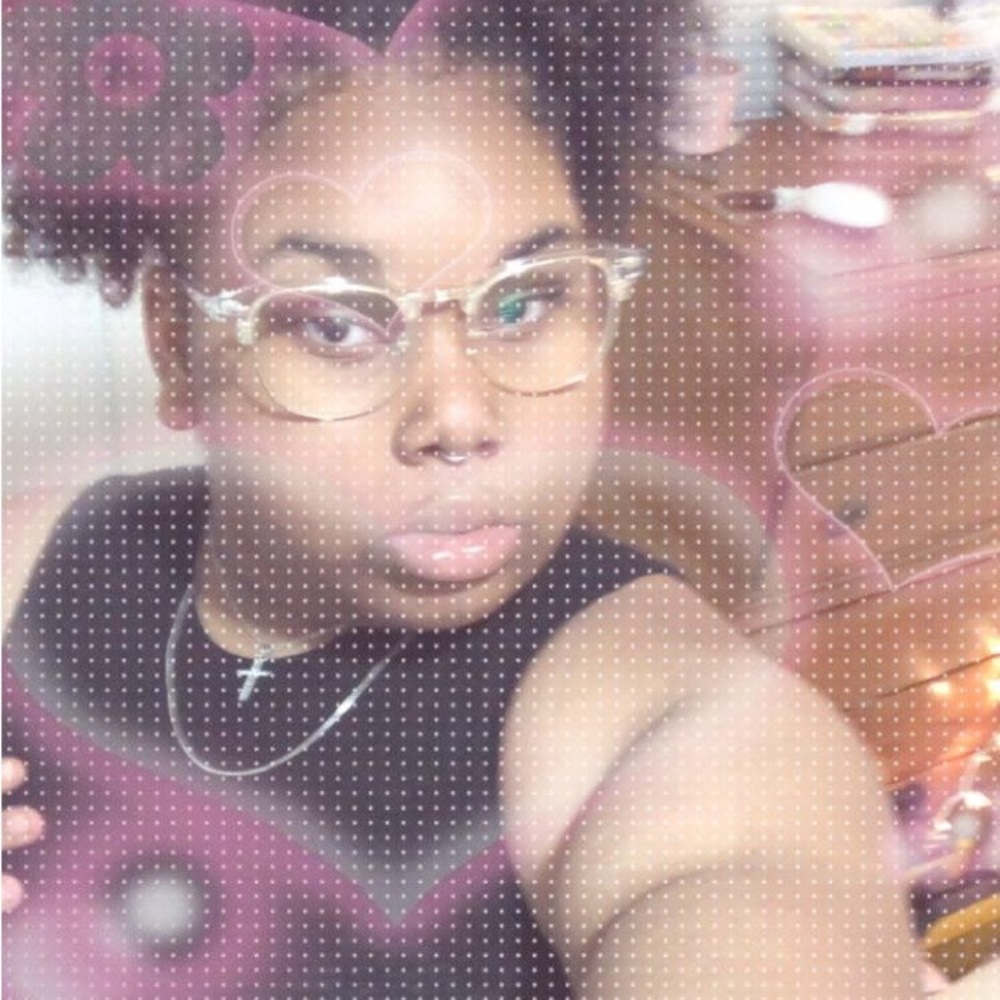 Meet your Posher, Saraya